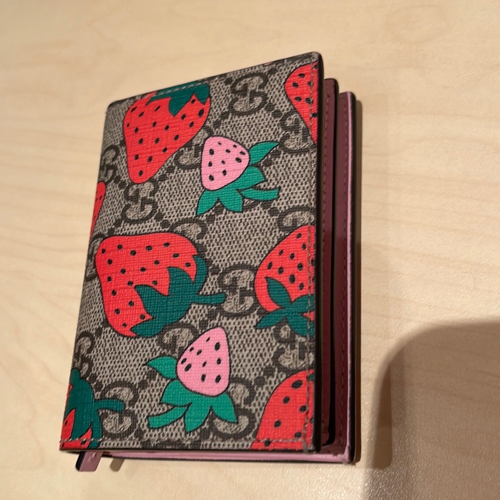 Gucci wallet